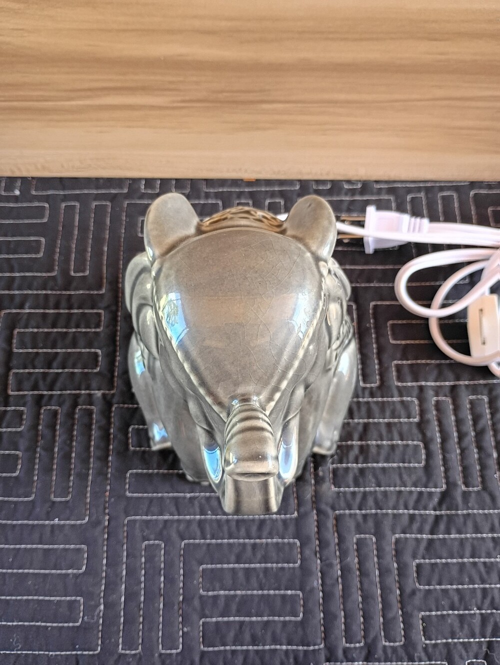 Gray Ceramic Elephant Wax Warmer Lamp - Picture 6 of 11